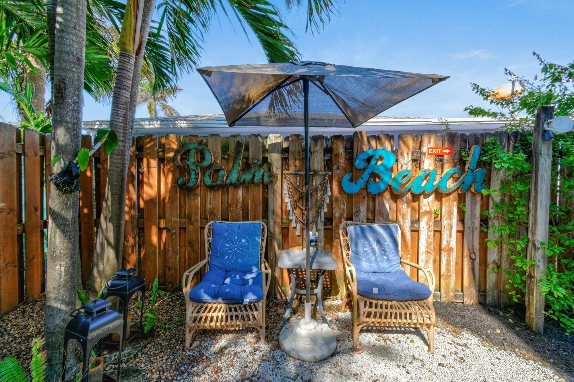 Sunshine Shores Boutique Apartments Палм-Бич-Шорс Экстерьер фото