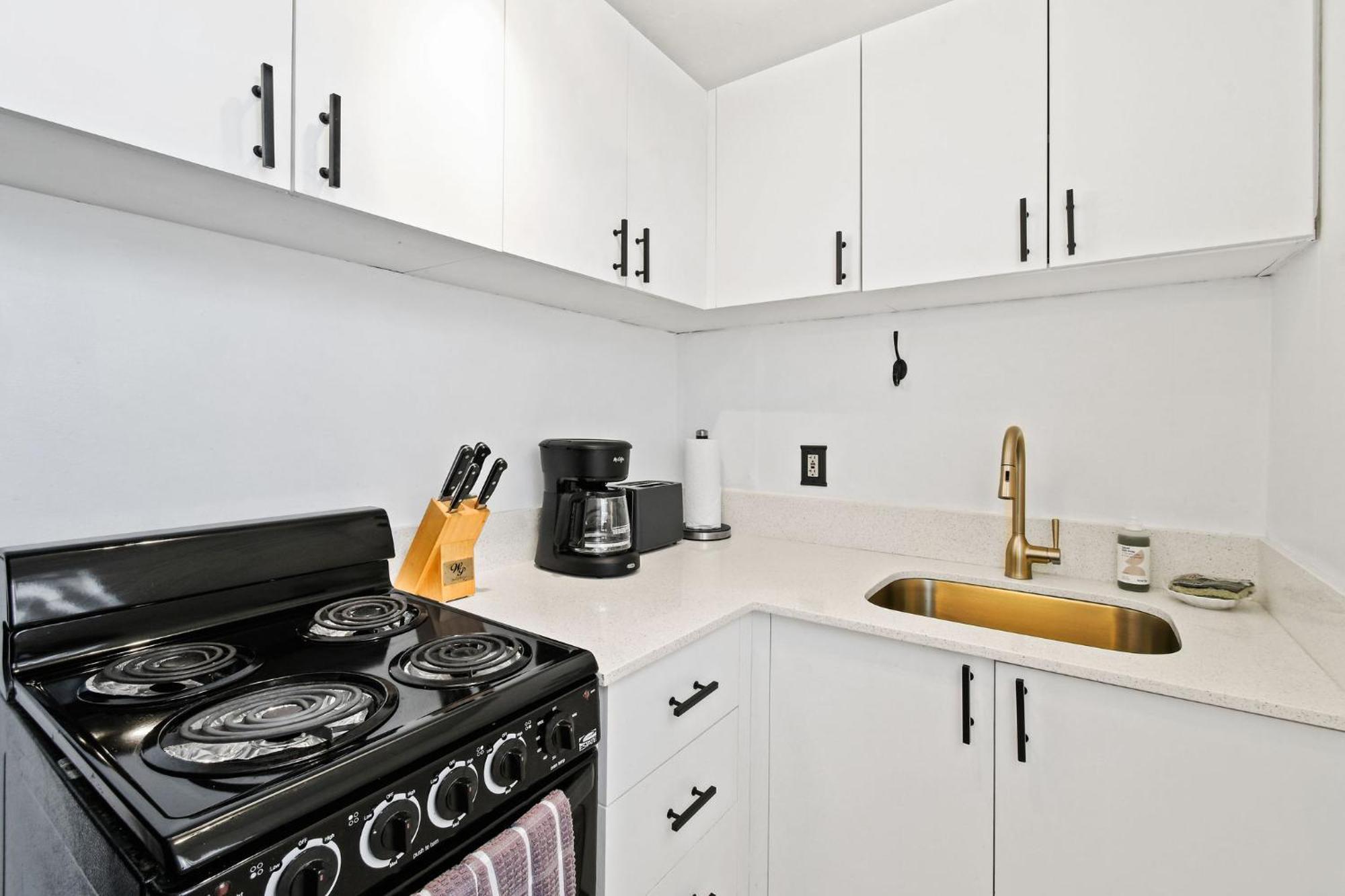 Sunshine Shores Boutique Apartments Палм-Бич-Шорс Экстерьер фото