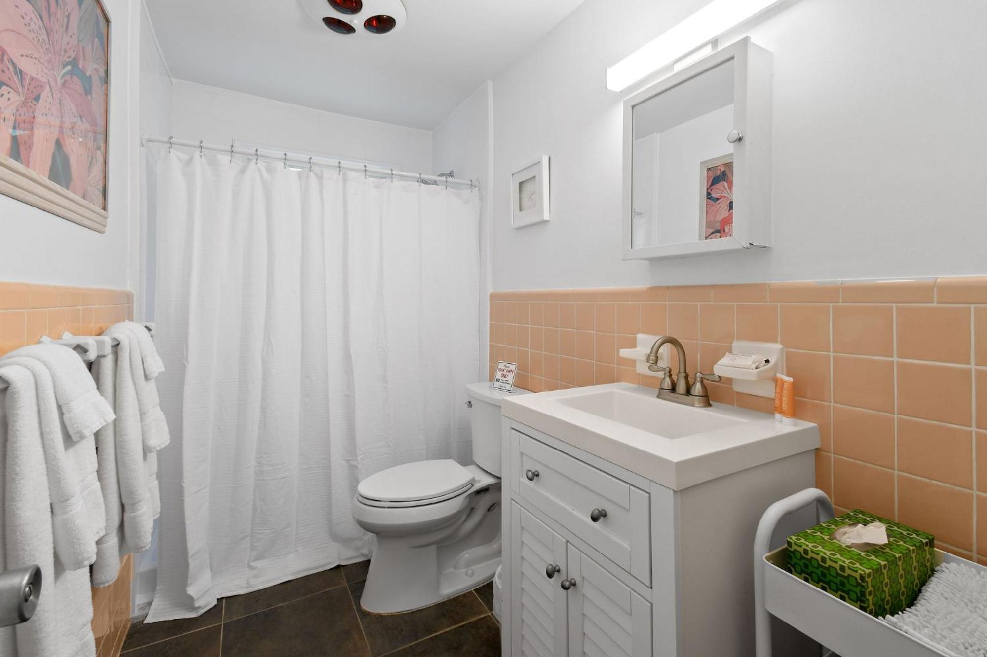 Sunshine Shores Boutique Apartments Палм-Бич-Шорс Экстерьер фото