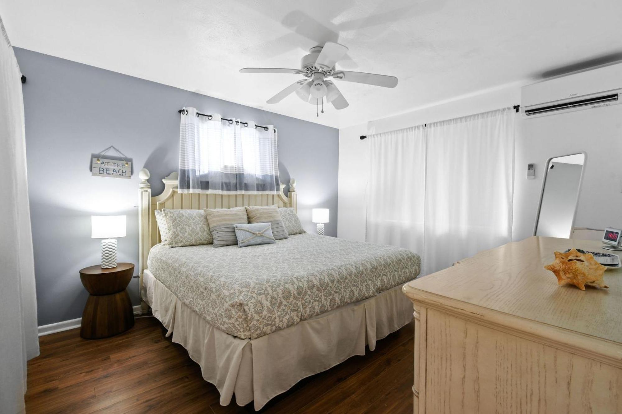 Sunshine Shores Boutique Apartments Палм-Бич-Шорс Экстерьер фото