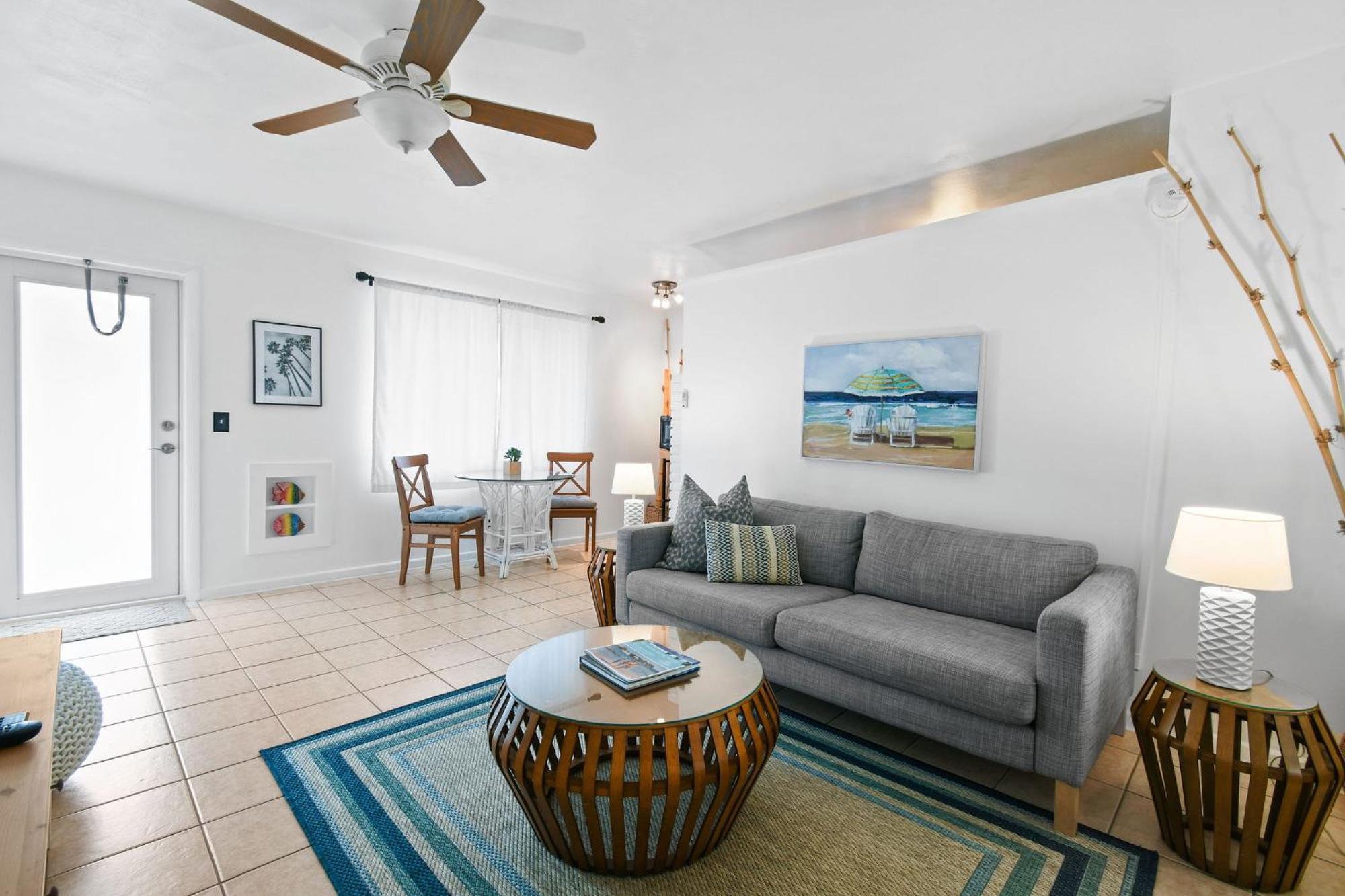 Sunshine Shores Boutique Apartments Палм-Бич-Шорс Экстерьер фото