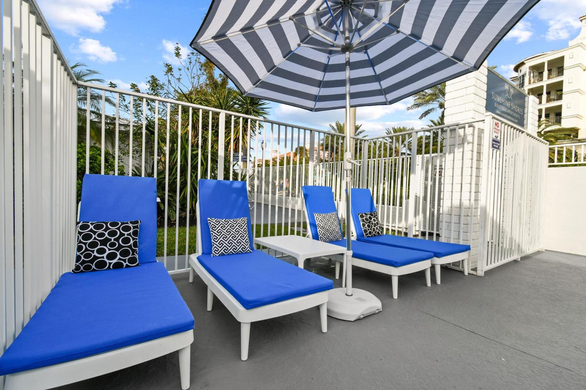 Sunshine Shores Boutique Apartments Палм-Бич-Шорс Экстерьер фото