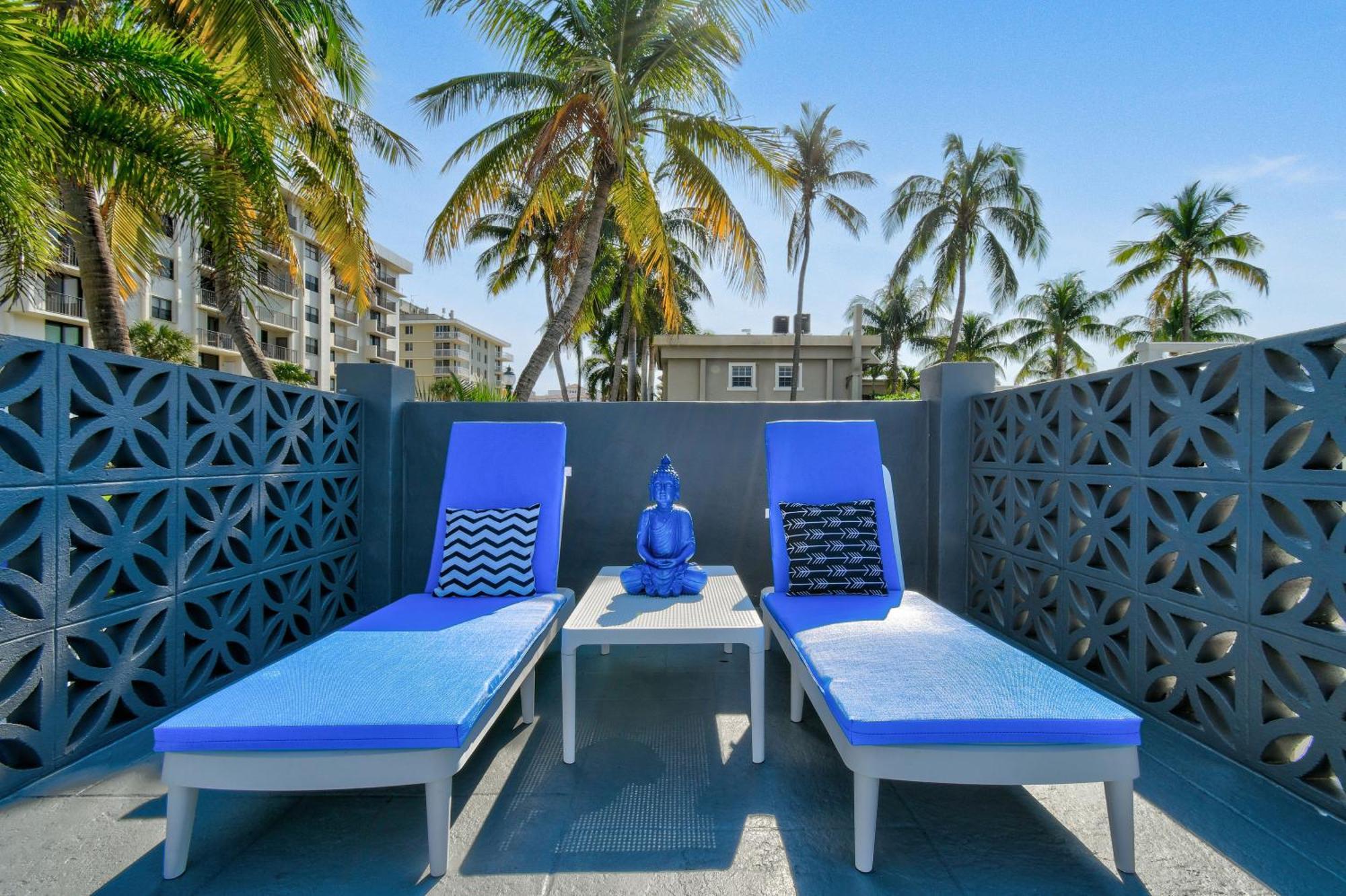 Sunshine Shores Boutique Apartments Палм-Бич-Шорс Экстерьер фото